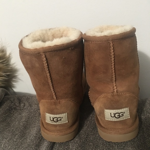 UGG - Picture 2 of 3